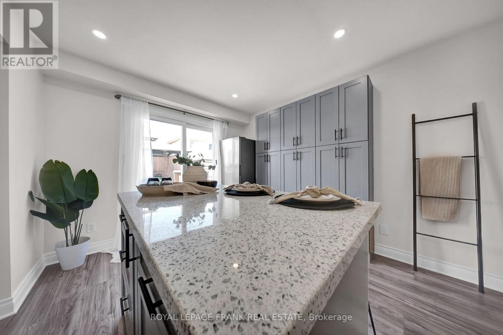 303 Sheffield Court, Oshawa, Ontario  L1J 8J3 - Photo 12 - E12898712