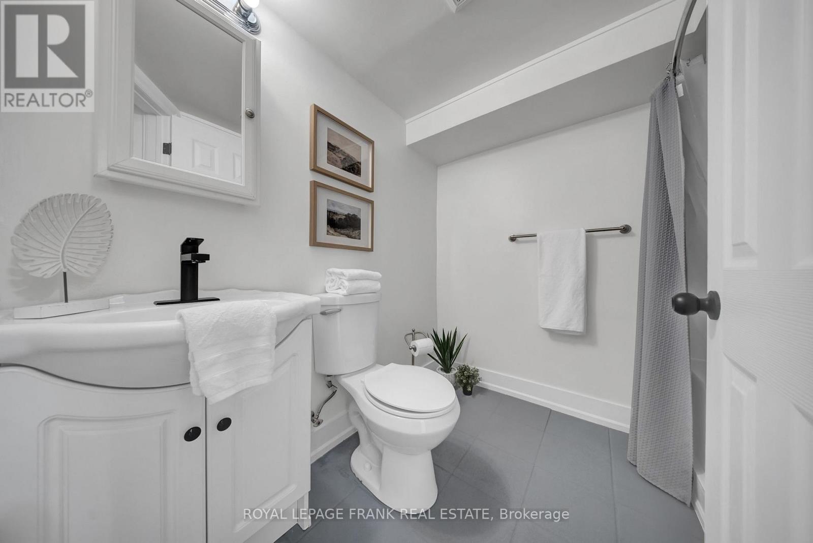 303 Sheffield Court, Oshawa, Ontario  L1J 8J3 - Photo 46 - E12898712