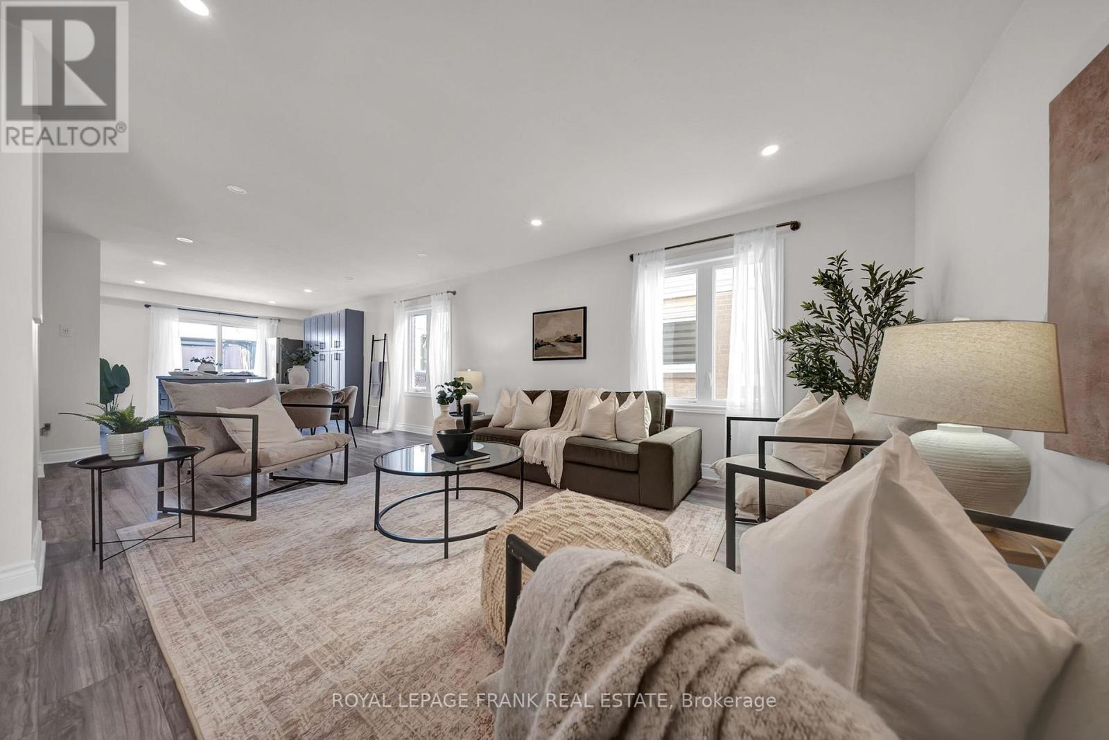 303 Sheffield Court, Oshawa, Ontario  L1J 8J3 - Photo 6 - E12898712