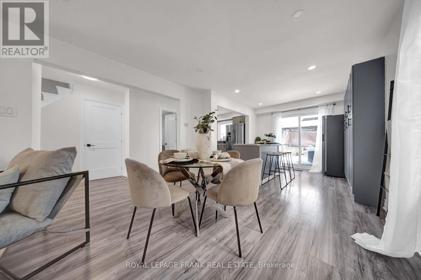 303 Sheffield Court, Oshawa, Ontario  L1J 8J3 - Photo 8 - E12898712