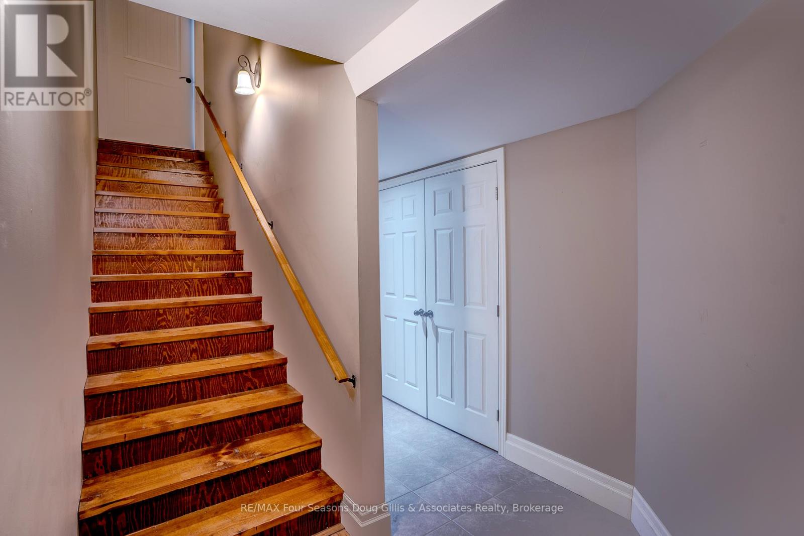 135 Algonquin Drive, Meaford, Ontario  N4L 0A7 - Photo 16 - X12898612