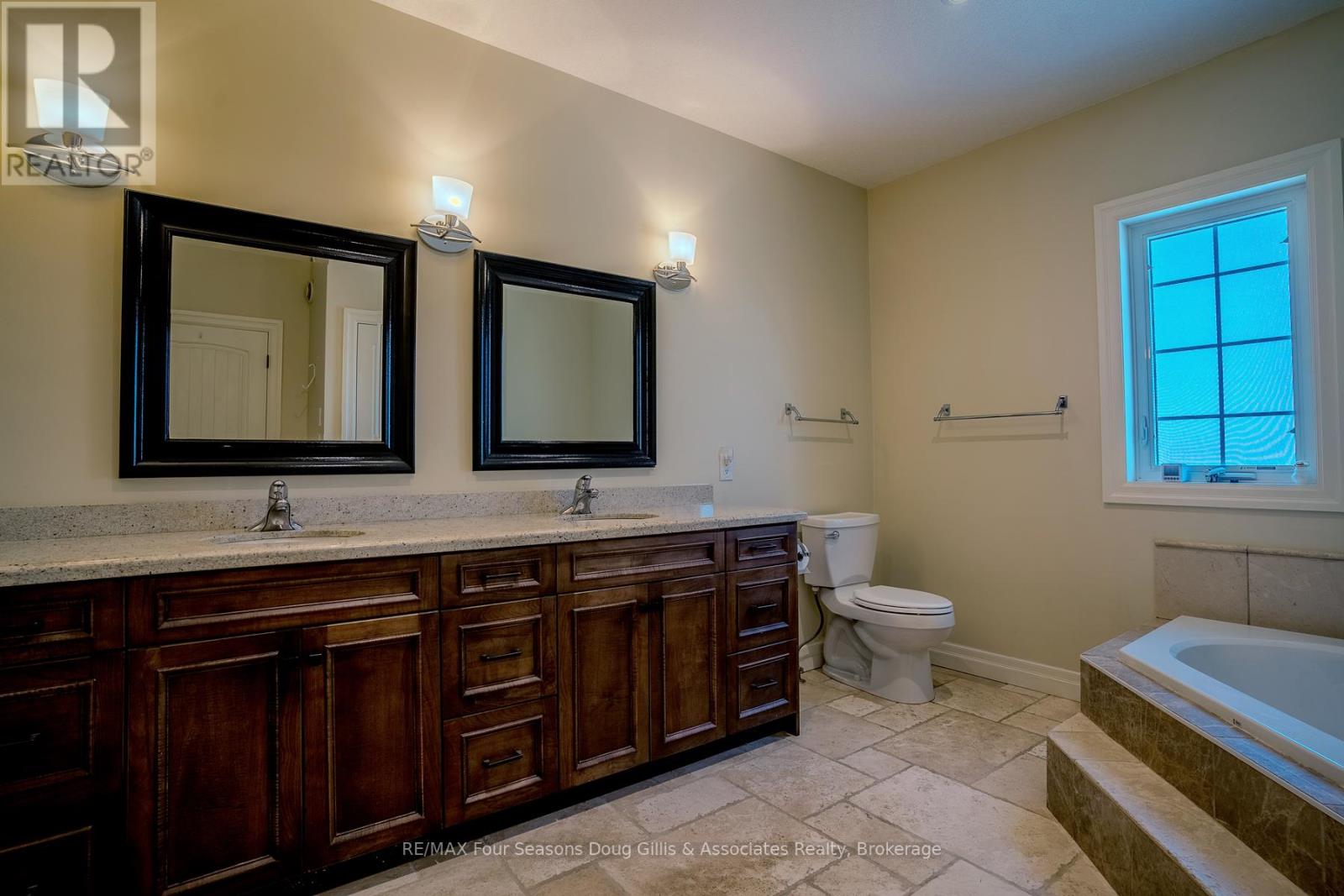 135 Algonquin Drive, Meaford, Ontario  N4L 0A7 - Photo 25 - X12898612