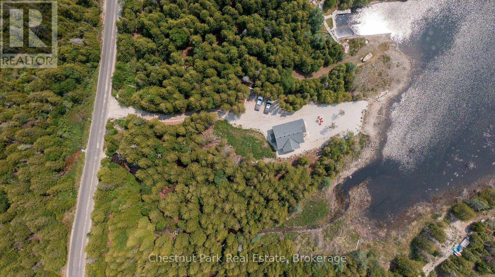 277 Eagle Road, Northern Bruce Peninsula, Ontario  N0H 2R0 - Photo 13 - X12898630