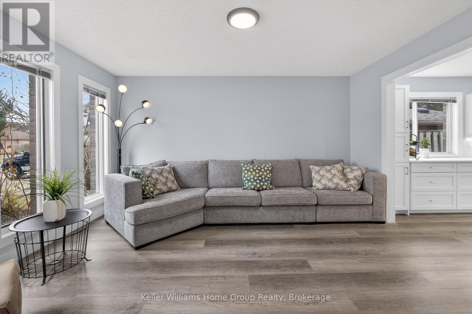 42 Freshmeadow Way, Guelph (Willow West/sugarbush/west Acres), Ontario  N1K 1R9 - Photo 5 - X12898648