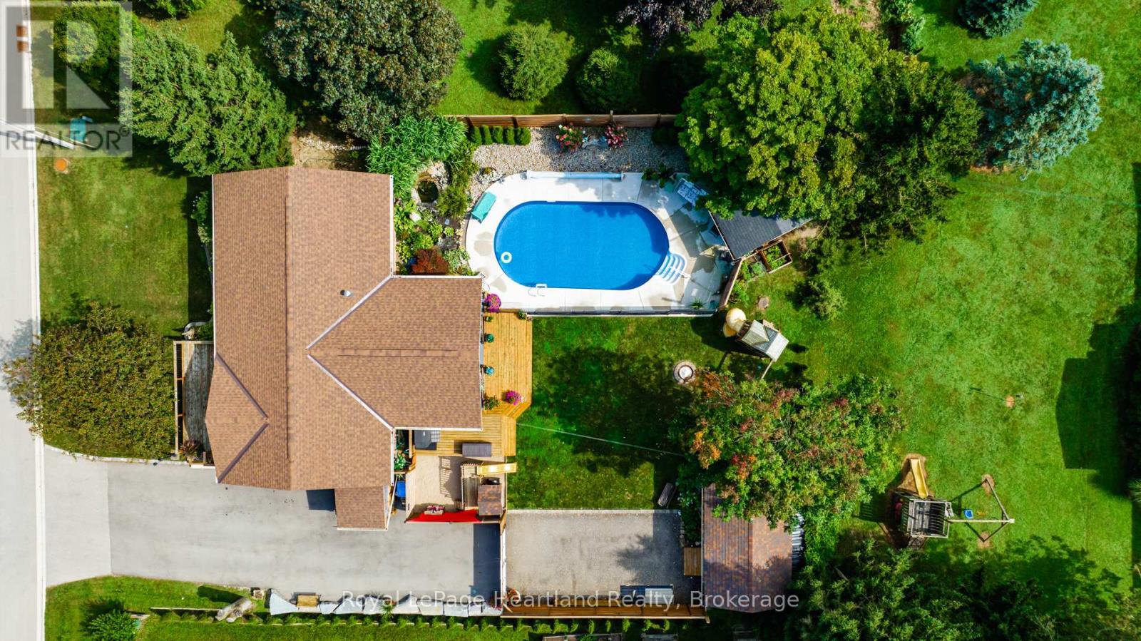 30 North Street, Huron East (Egmondville), Ontario  N0K 1G0 - Photo 2 - X12898670