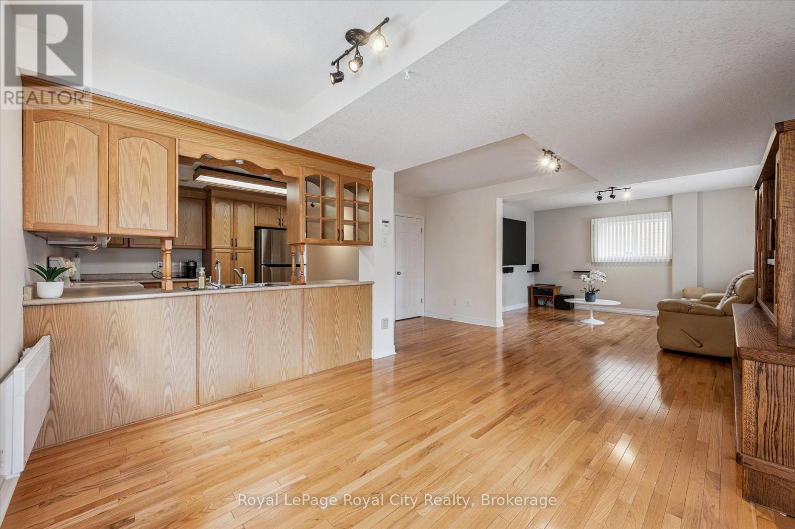 87 Law Drive, Guelph (Grange Road), Ontario  N1E 7J7 - Photo 29 - X12898684