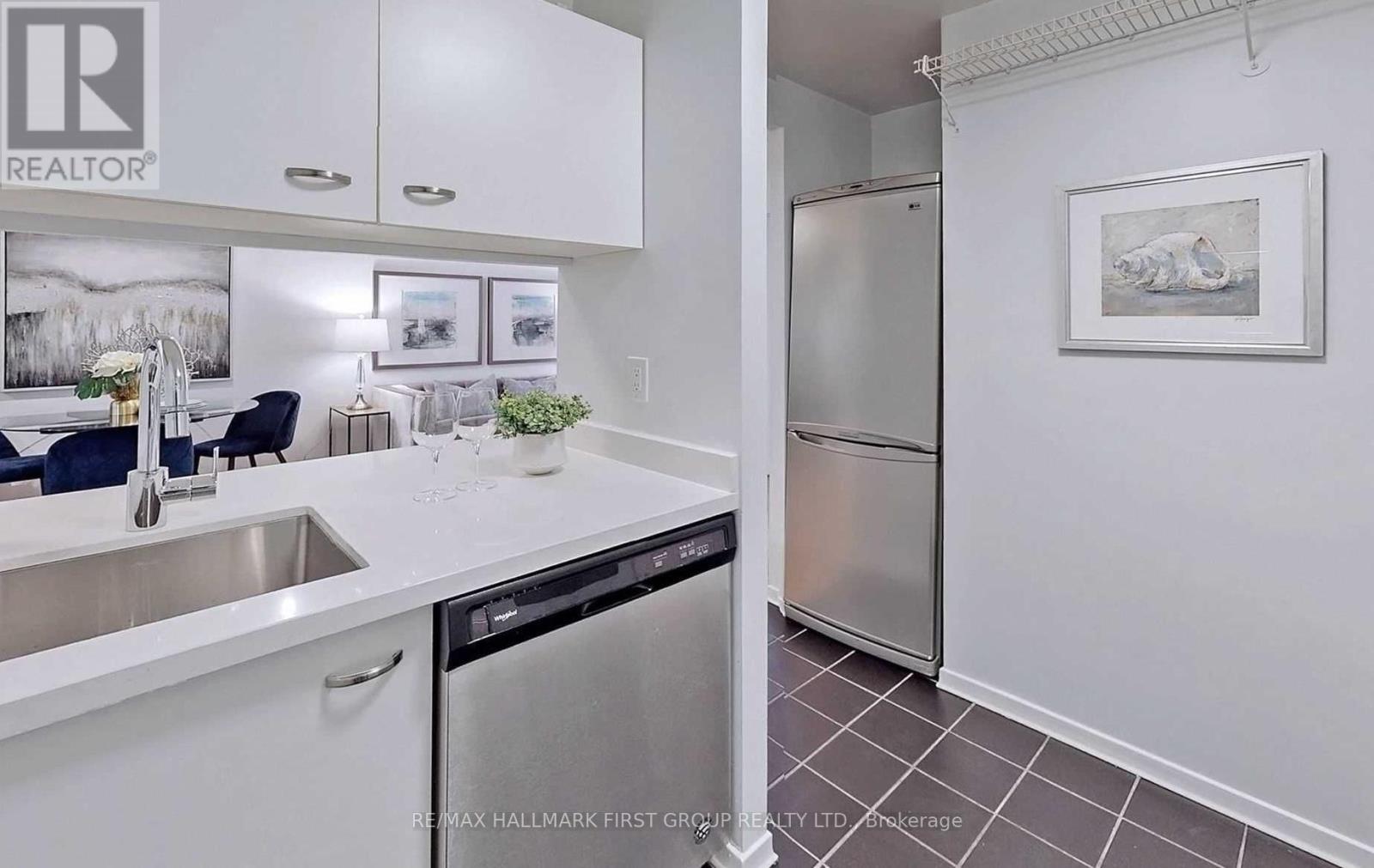 1714 - 1055 Bay Street, Toronto, Ontario  M5S 3A3 - Photo 11 - C12898608