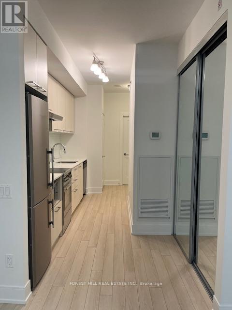 203 - 310 Tweedsmuir Avenue, Toronto, Ontario  M5P 2Y2 - Photo 8 - C12898614