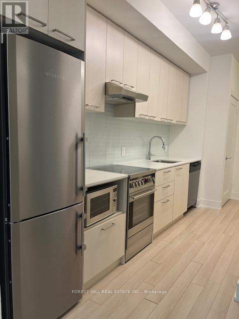 203 - 310 Tweedsmuir Avenue, Toronto, Ontario  M5P 2Y2 - Photo 9 - C12898614