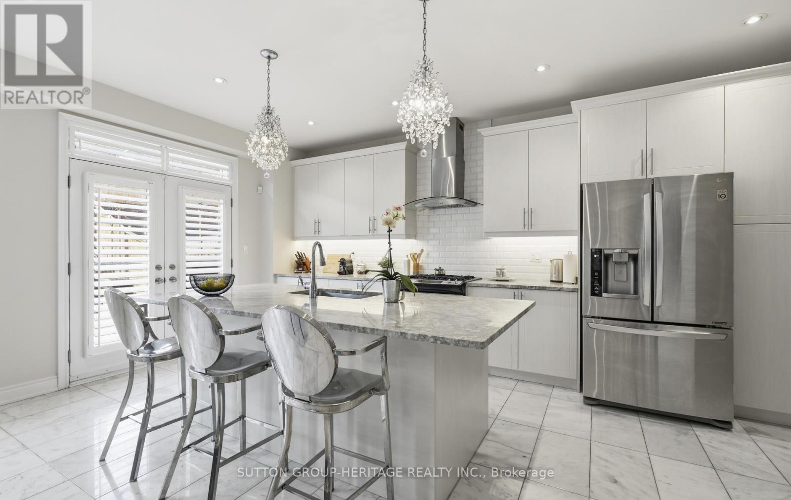 522 Cliffview Road, Pickering, Ontario  L1W 2N8 - Photo 13 - E12898632