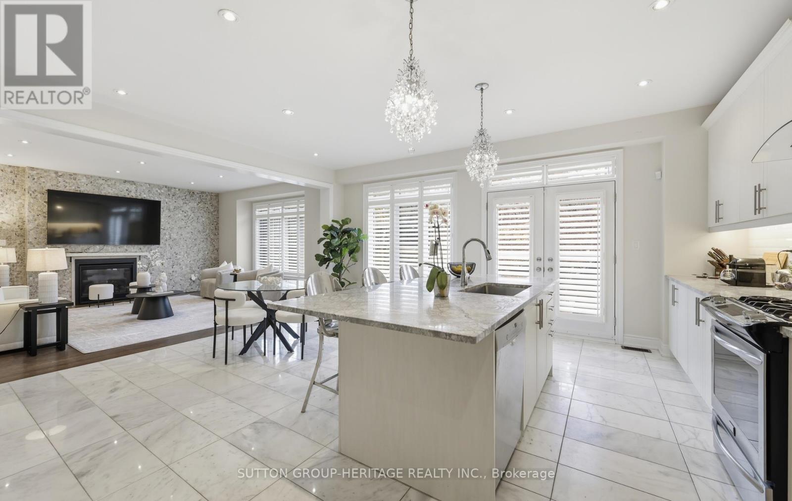 522 Cliffview Road, Pickering, Ontario  L1W 2N8 - Photo 16 - E12898632