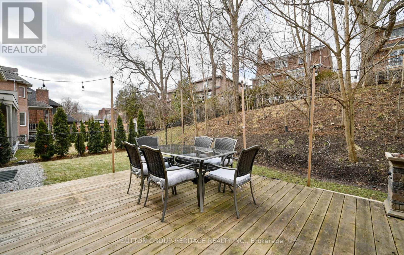 522 Cliffview Road, Pickering, Ontario  L1W 2N8 - Photo 44 - E12898632