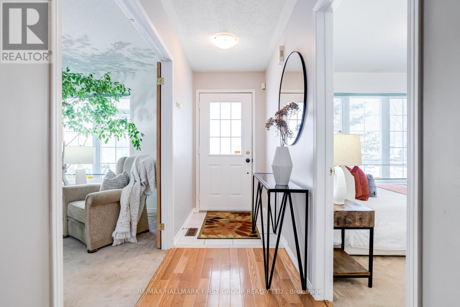 33 Sabbe Crescent, Ajax, Ontario  L1T 4E3 - Photo 4 - E12898654