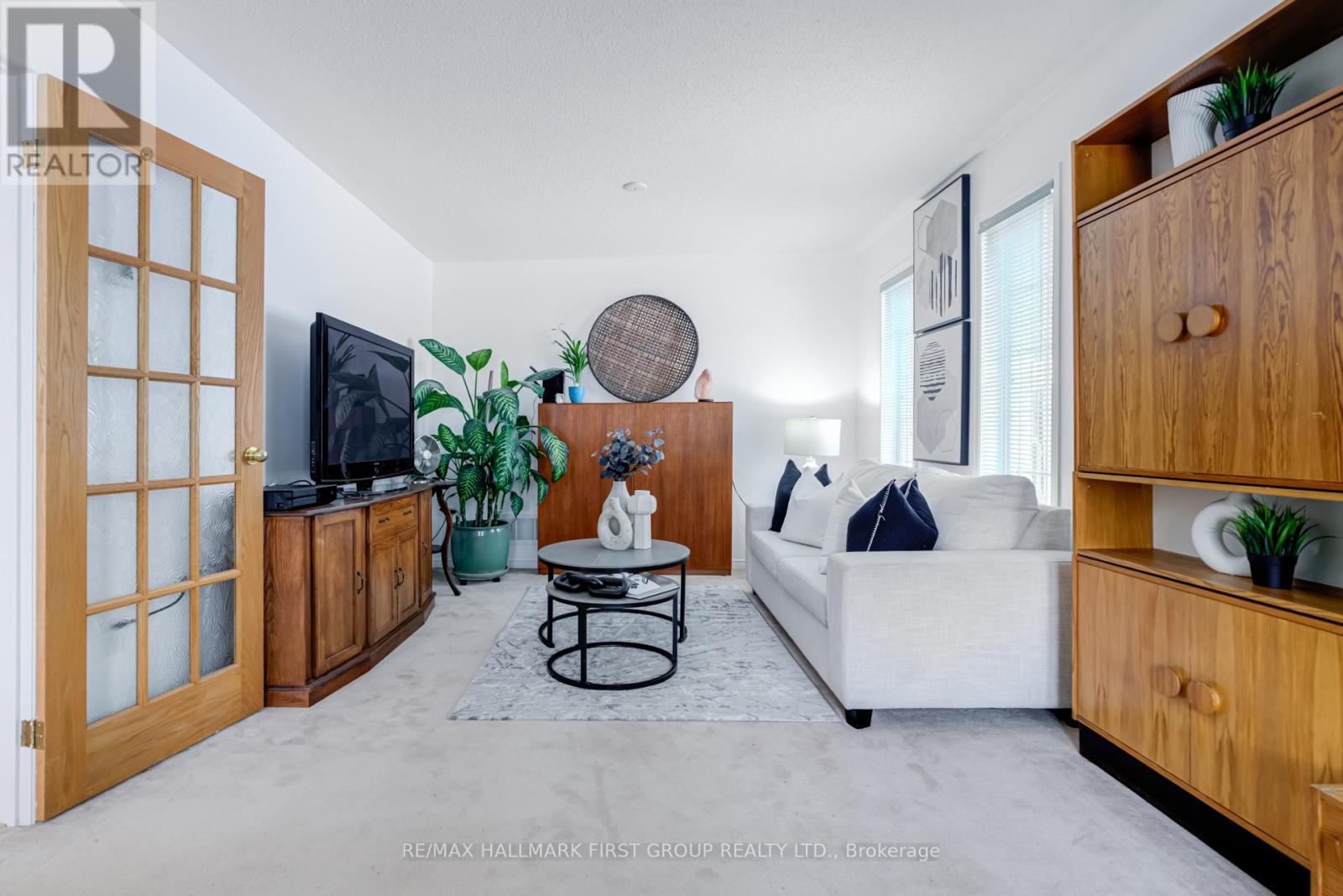 33 Sabbe Crescent, Ajax, Ontario  L1T 4E3 - Photo 5 - E12898654