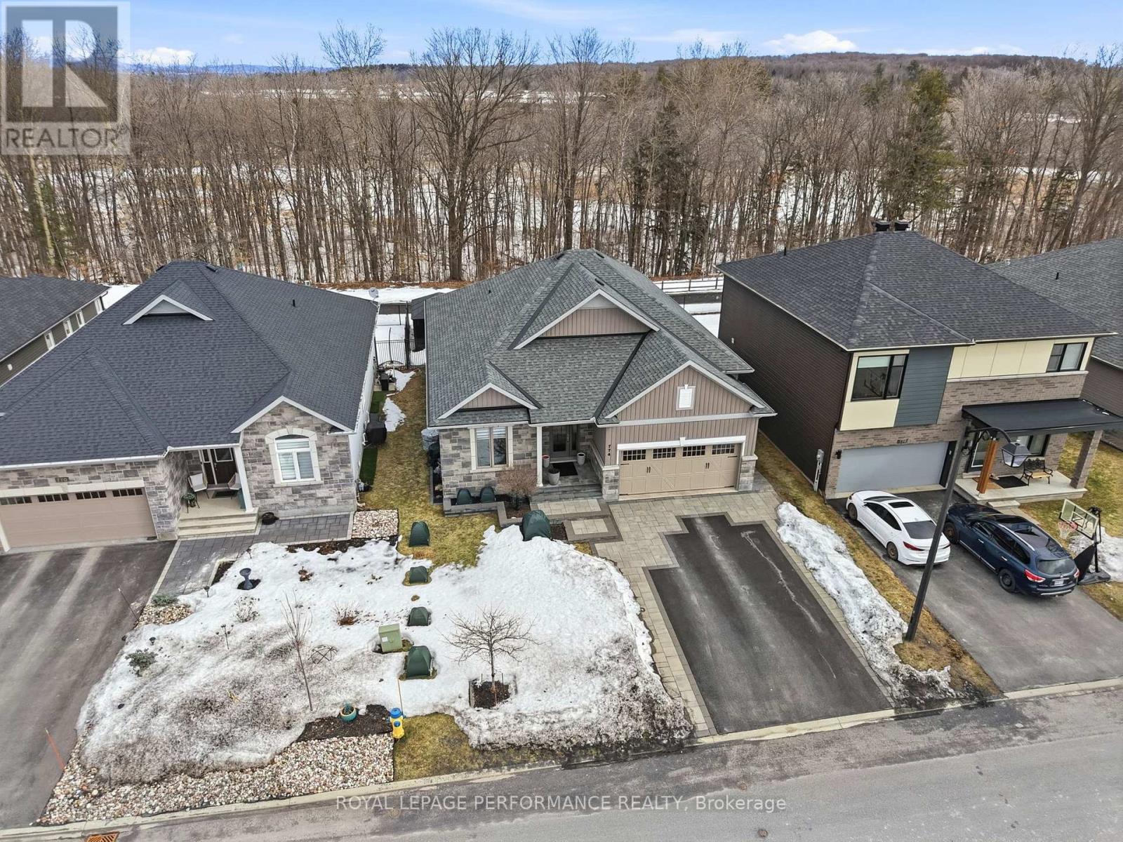 774 Du Rivage Street, Clarence-Rockland, Ontario  K4K 0K8 - Photo 2 - X12898602