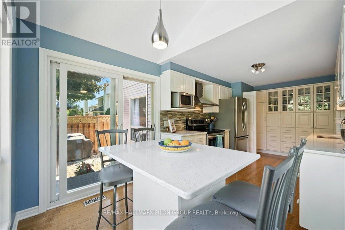 6109 Silverbirch Street, Ottawa, Ontario  K1W 1C5 - Photo 12 - X12898642