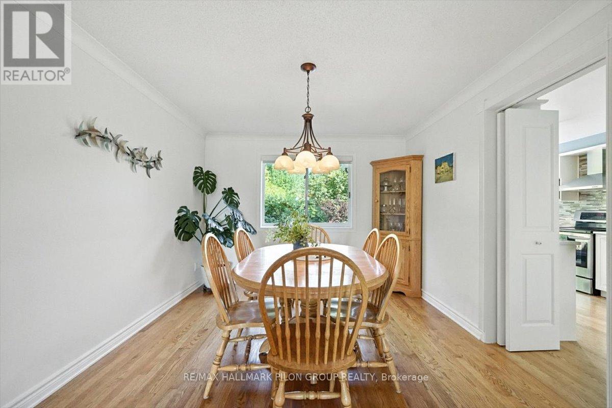 6109 Silverbirch Street, Ottawa, Ontario  K1W 1C5 - Photo 8 - X12898642