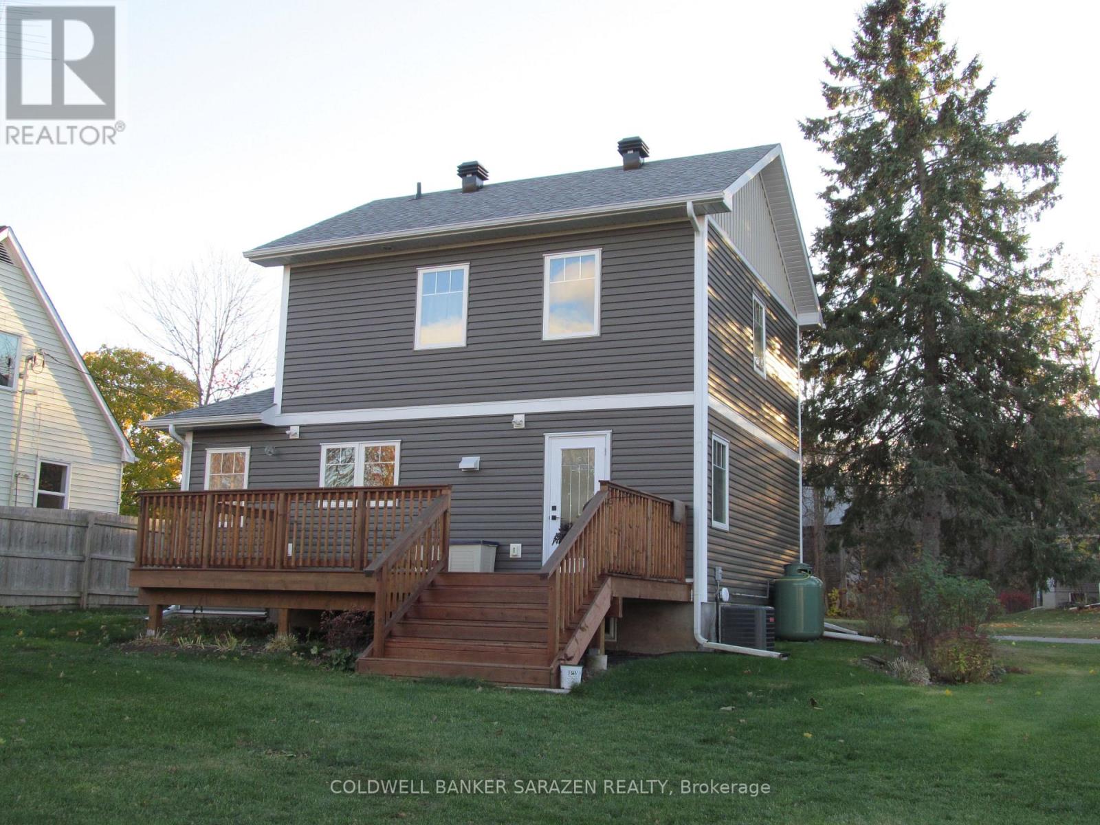 20 Burnstown Road, Mcnab/braeside, Ontario  K0A 3L0 - Photo 3 - X12898644