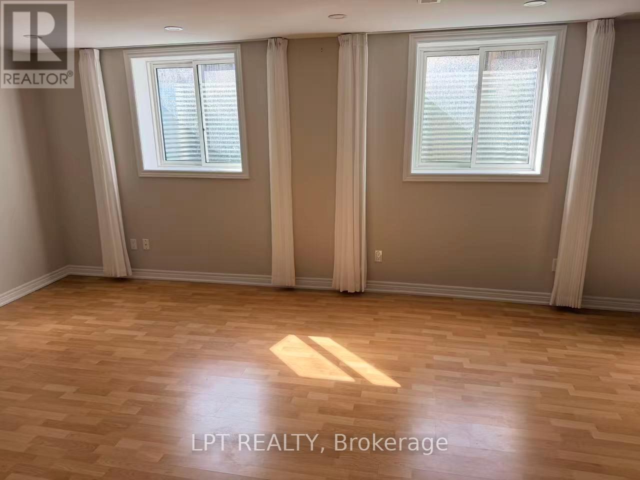 50 Royal Gala Crescent, Richmond Hill, Ontario  L4S 1Y5 - Photo 5 - N12898584