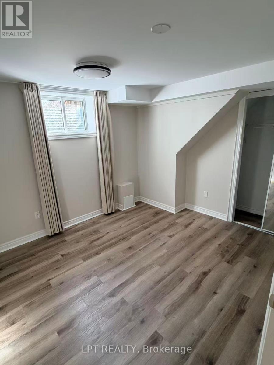 50 Royal Gala Crescent, Richmond Hill, Ontario  L4S 1Y5 - Photo 9 - N12898584