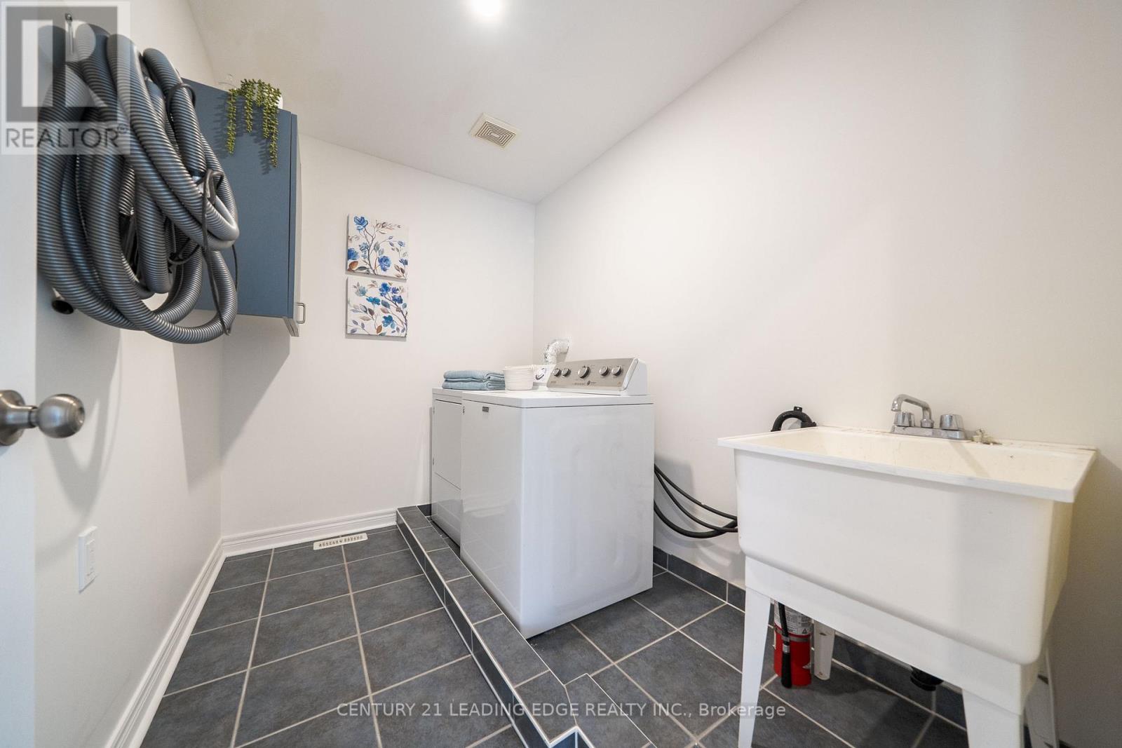 47 Hoppington Avenue, Whitchurch-Stouffville (Stouffville), Ontario  L4A 0L1 - Photo 11 - N12898660