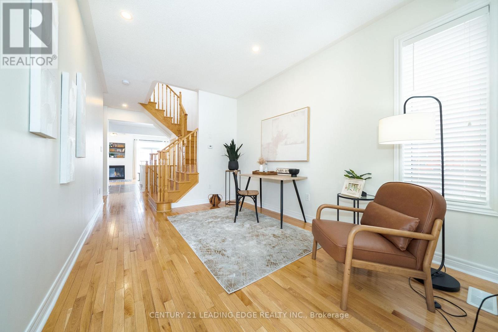 47 Hoppington Avenue, Whitchurch-Stouffville (Stouffville), Ontario  L4A 0L1 - Photo 2 - N12898660