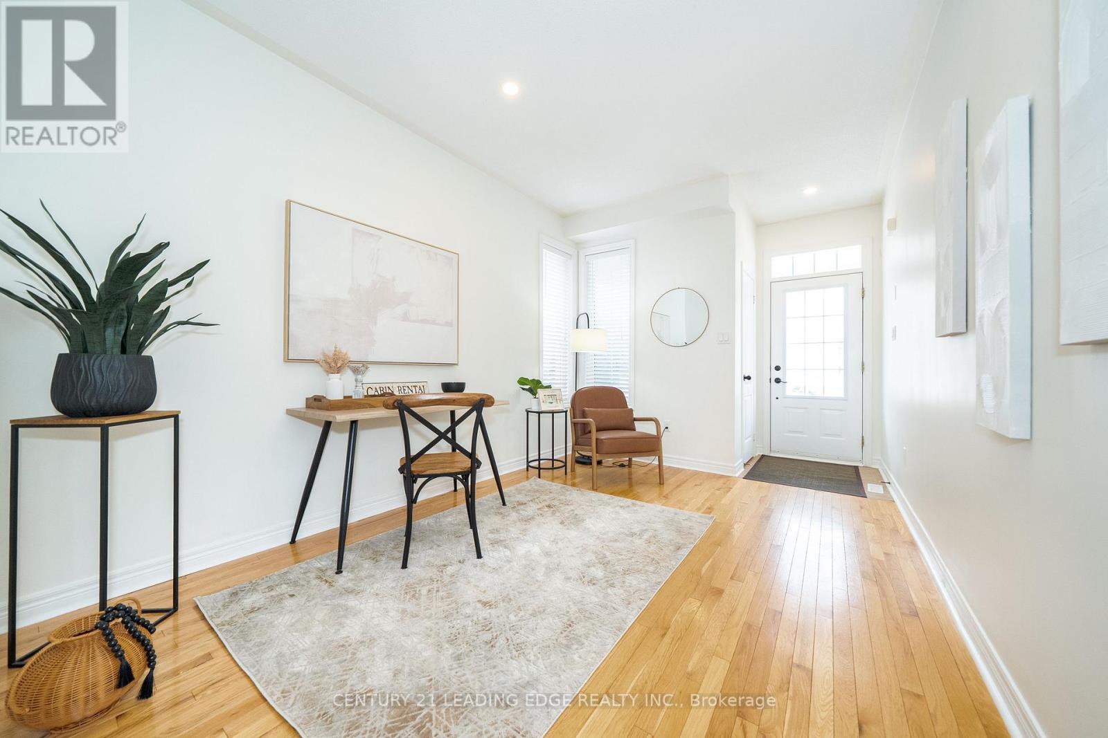 47 Hoppington Avenue, Whitchurch-Stouffville (Stouffville), Ontario  L4A 0L1 - Photo 3 - N12898660