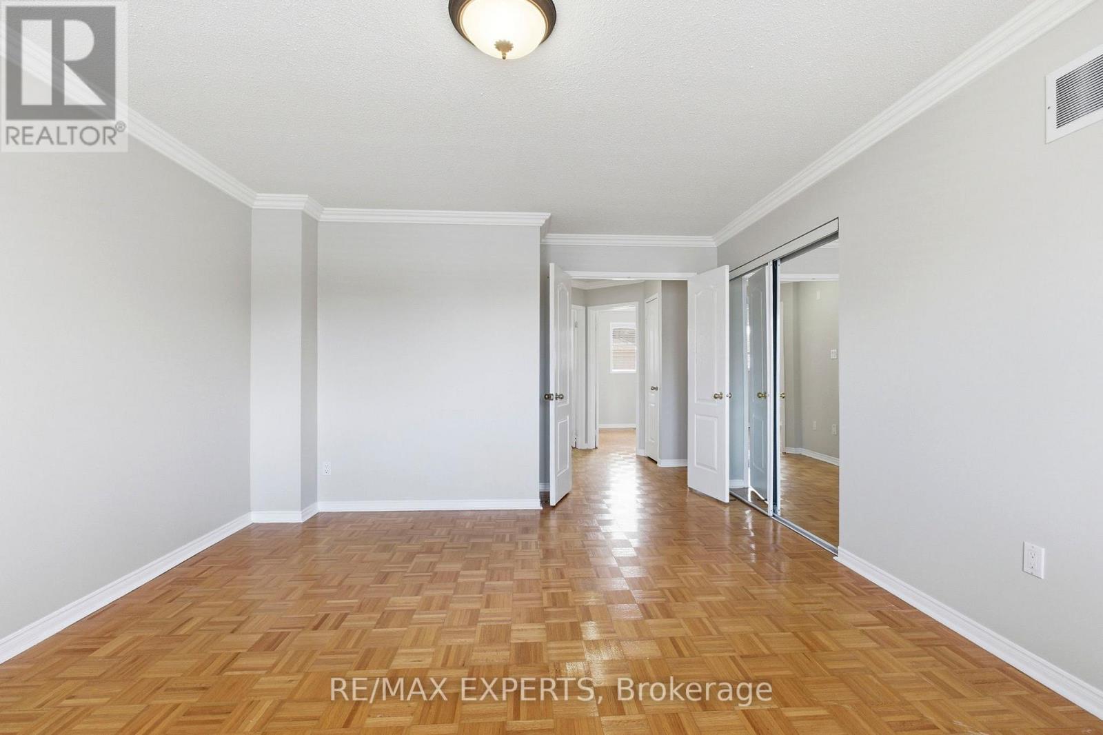 45 Forest Run Boulevard, Vaughan, Ontario  L4K 5J7 - Photo 17 - N12898672