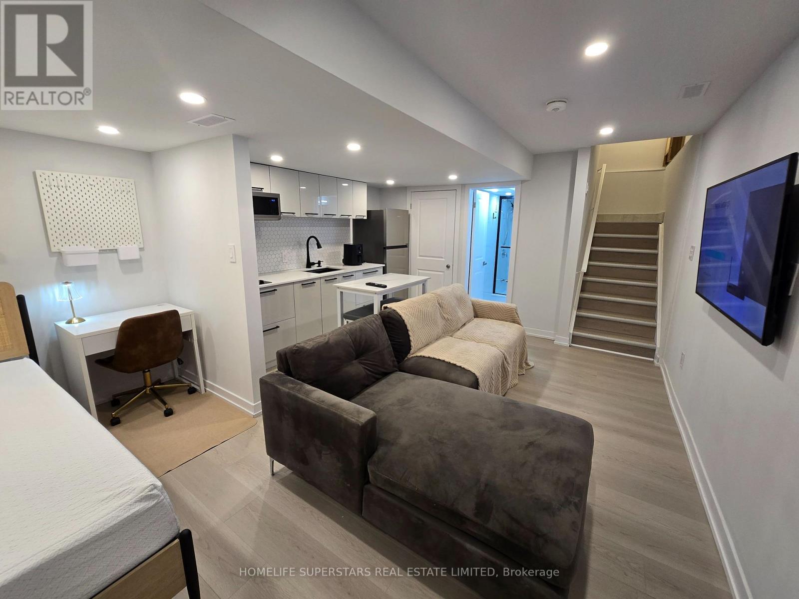 40 Akil Thomas Gardens, Toronto, Ontario  M1P 0G3 - Photo 32 - E12886866