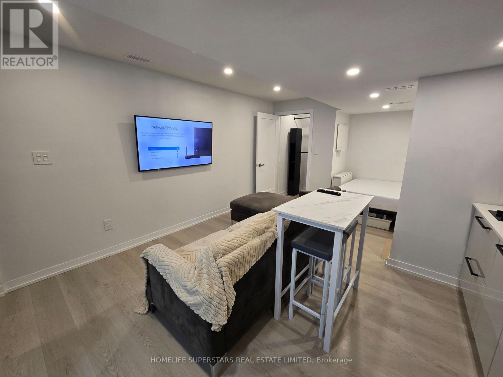 40 Akil Thomas Gardens, Toronto, Ontario  M1P 0G3 - Photo 30 - E12886866