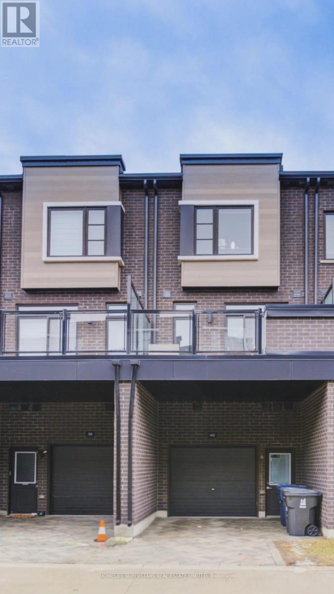 40 Akil Thomas Gardens, Toronto, Ontario  M1P 0G3 - Photo 3 - E12886866