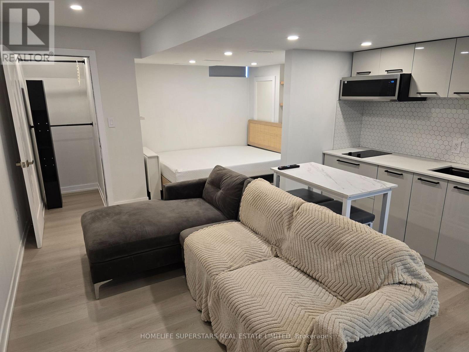 40 Akil Thomas Gardens, Toronto, Ontario  M1P 0G3 - Photo 28 - E12886866