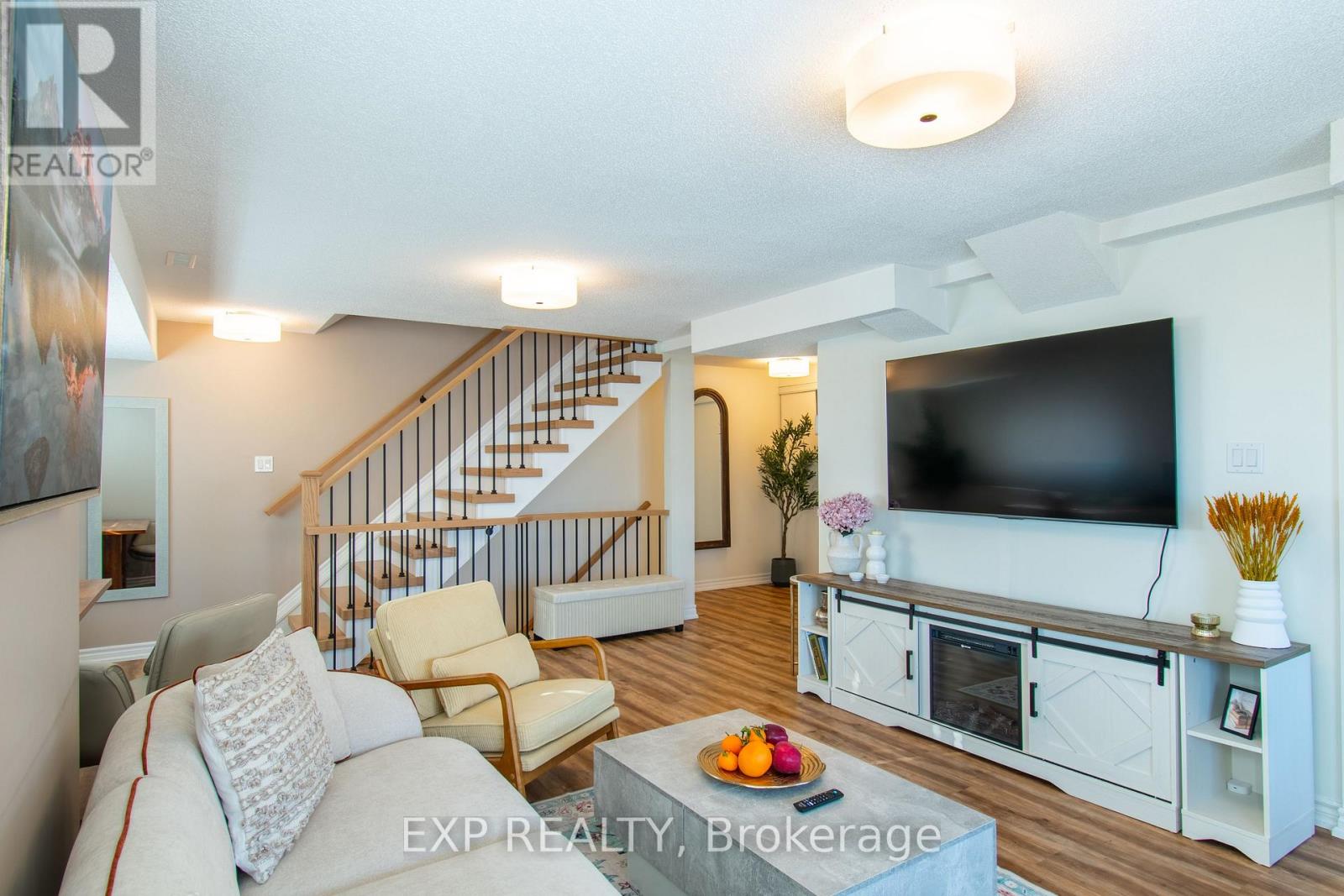 2 - 83 Goodwin Drive, Barrie (Painswick South), Ontario  L4N 6K4 - Photo 4 - S12872696