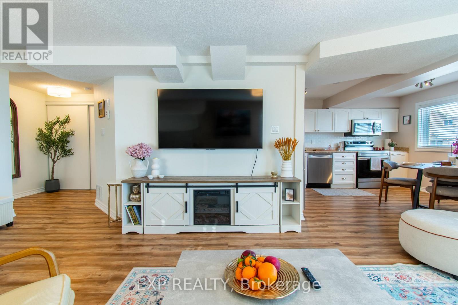 2 - 83 Goodwin Drive, Barrie (Painswick South), Ontario  L4N 6K4 - Photo 8 - S12872696