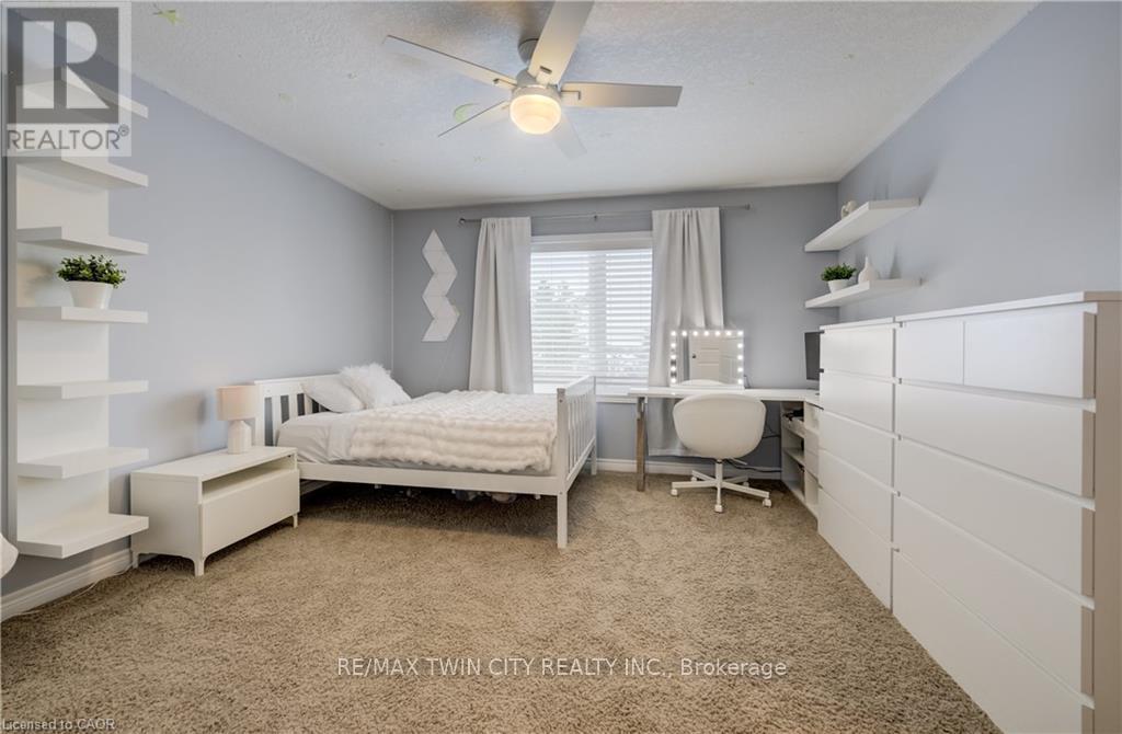 928 Evens Pond Court, Kitchener, Ontario  N2R 0B8 - Photo 34 - X12820788