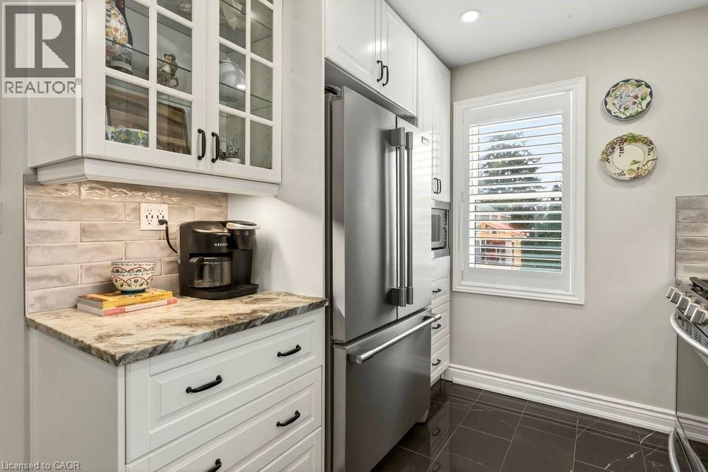 237 East 32nd Street, Hamilton, Ontario  L8V 3S3 - Photo 9 - 40813199