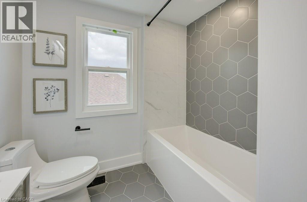 28 Barons Avenue S, Hamilton, Ontario  L8K 2X9 - Photo 27 - 40812447