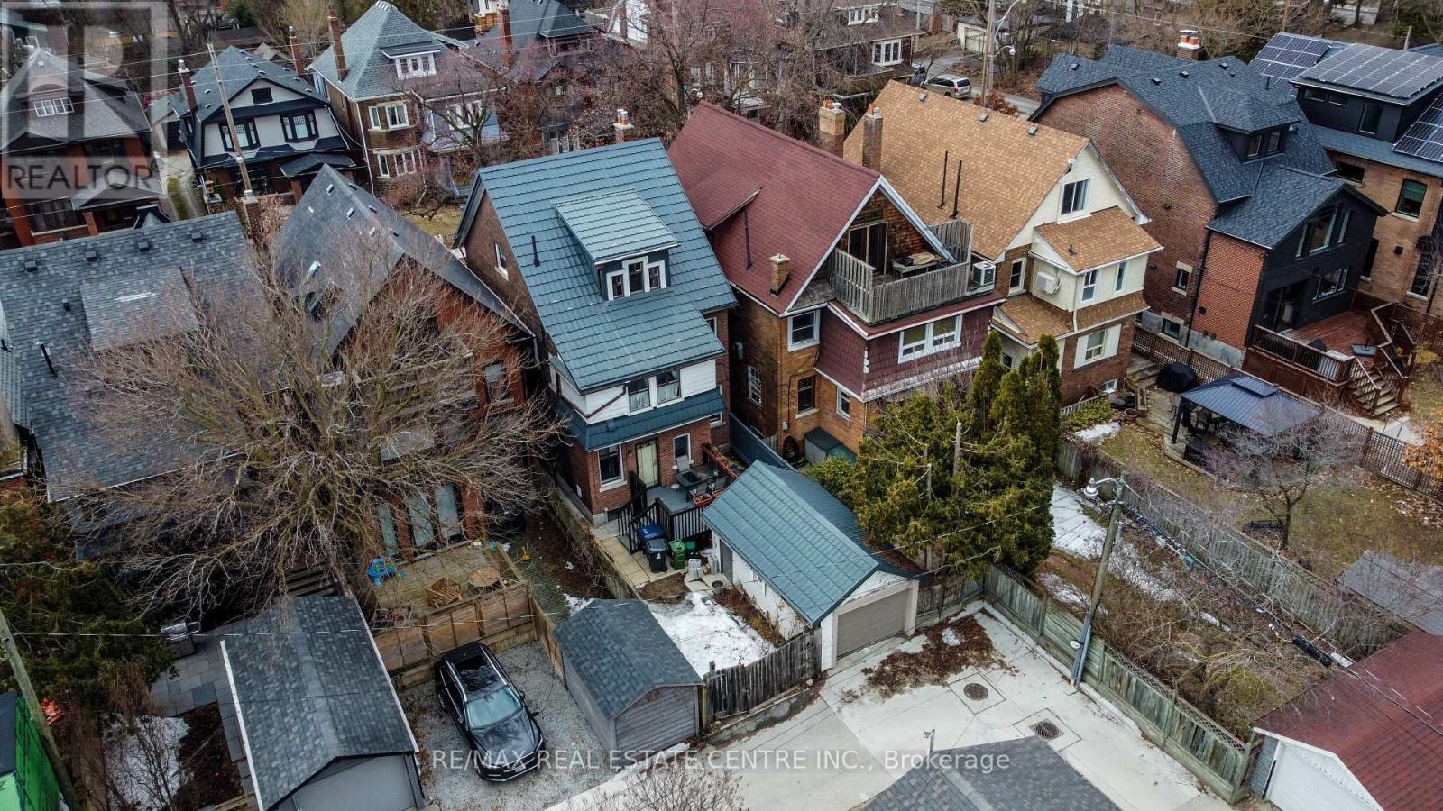 213 Indian Road, Toronto (High Park-Swansea), Ontario  M6R 2W7 - Photo 5 - W12898574