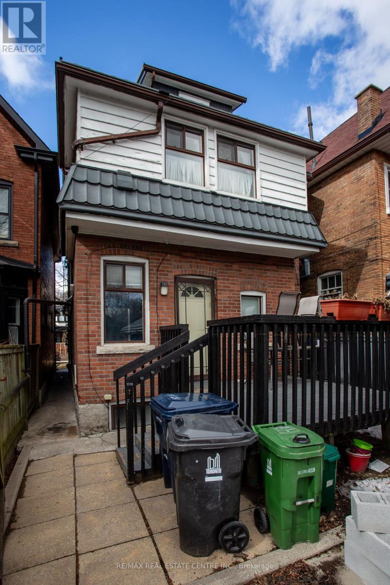 213 Indian Road, Toronto (High Park-Swansea), Ontario  M6R 2W7 - Photo 7 - W12898574