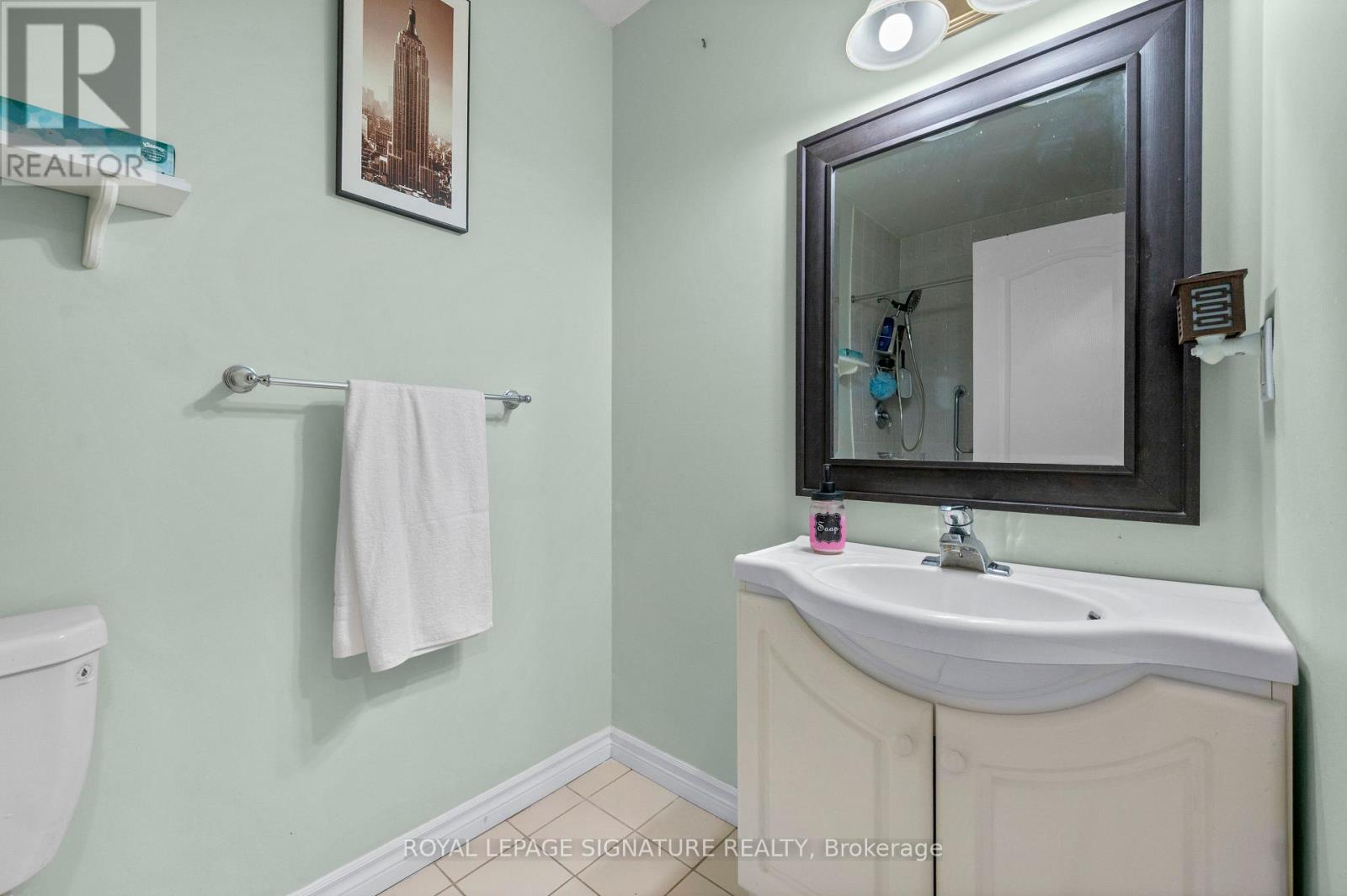 205 - 3 Dayspring Circle, Brampton (Goreway Drive Corridor), Ontario  L6P 1B7 - Photo 22 - W12898578