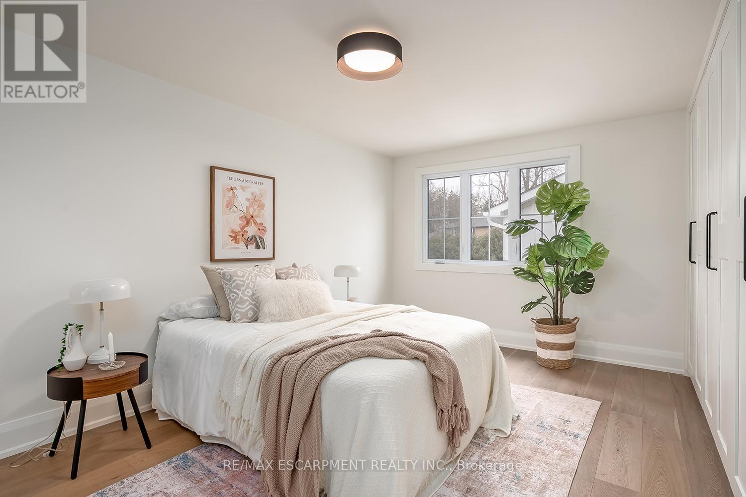 251 Glen Afton Drive, Burlington (Shoreacres), Ontario  L7L 1G8 - Photo 39 - W12898604