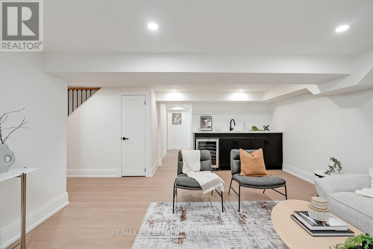 251 Glen Afton Drive, Burlington (Shoreacres), Ontario  L7L 1G8 - Photo 41 - W12898604