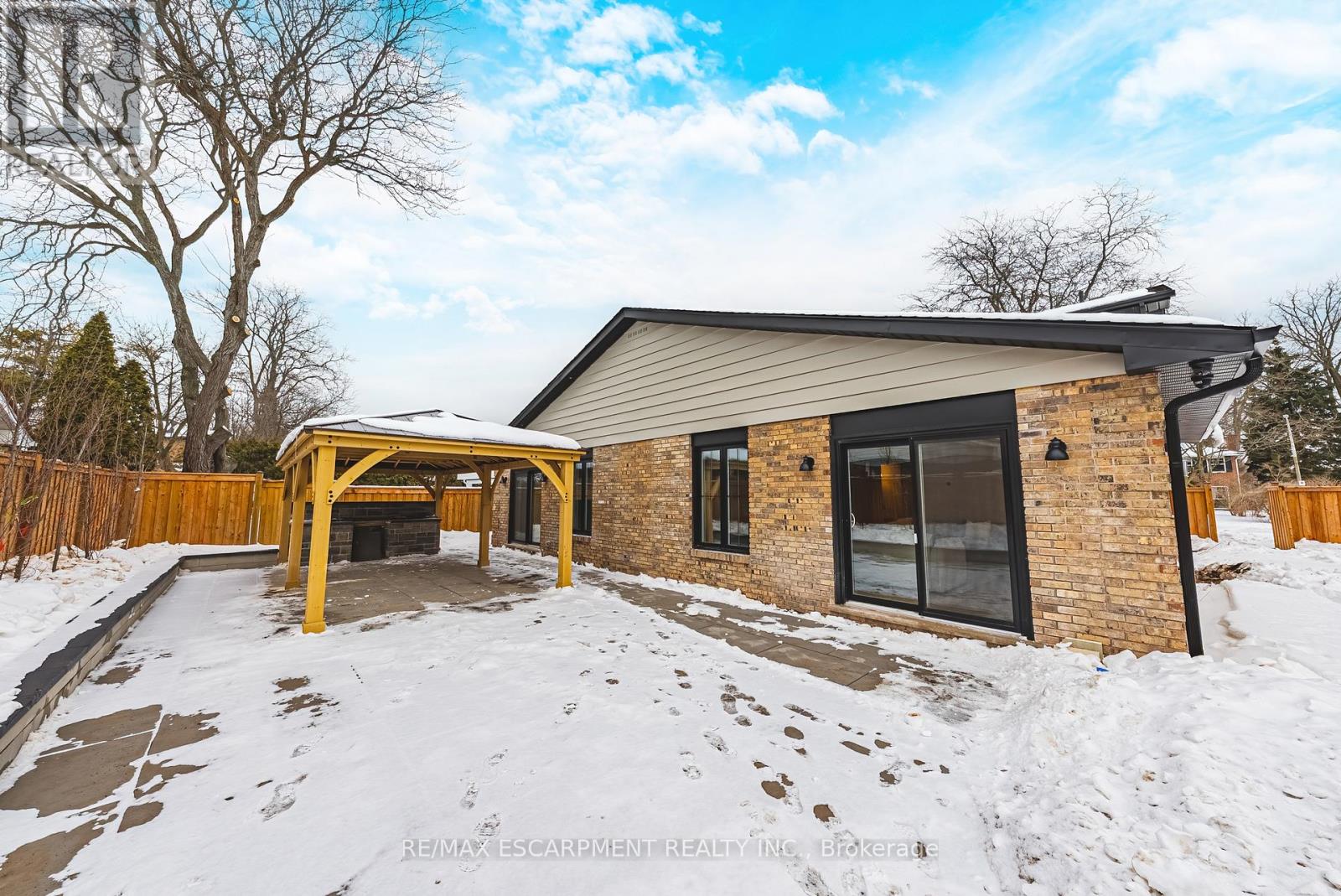 251 Glen Afton Drive, Burlington (Shoreacres), Ontario  L7L 1G8 - Photo 48 - W12898604