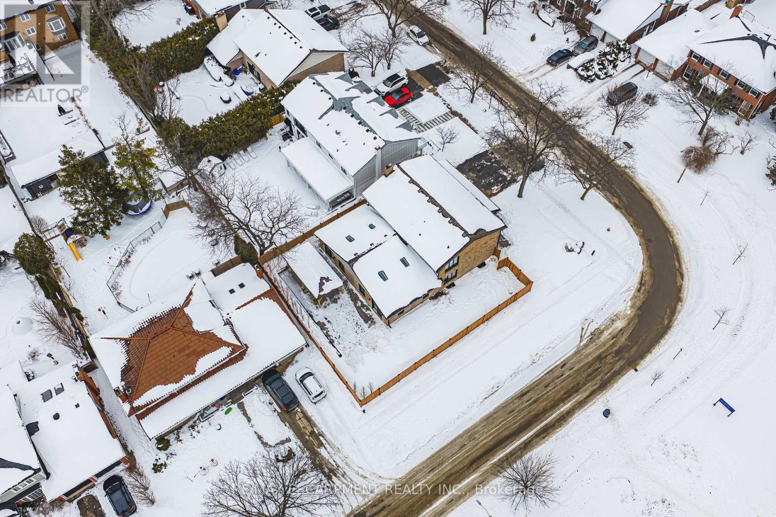 251 Glen Afton Drive, Burlington (Shoreacres), Ontario  L7L 1G8 - Photo 50 - W12898604