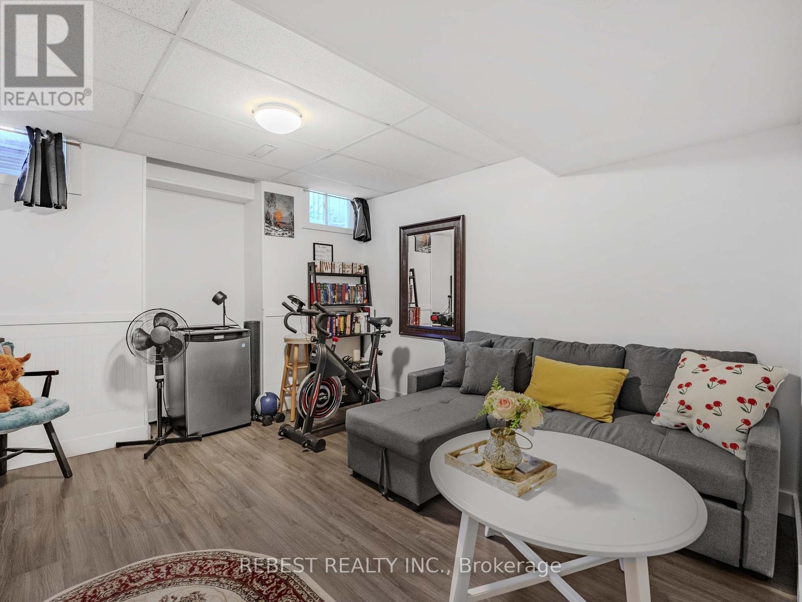 4057 Donnic Drive, Burlington (Alton), Ontario  L7M 0A5 - Photo 28 - W12898638