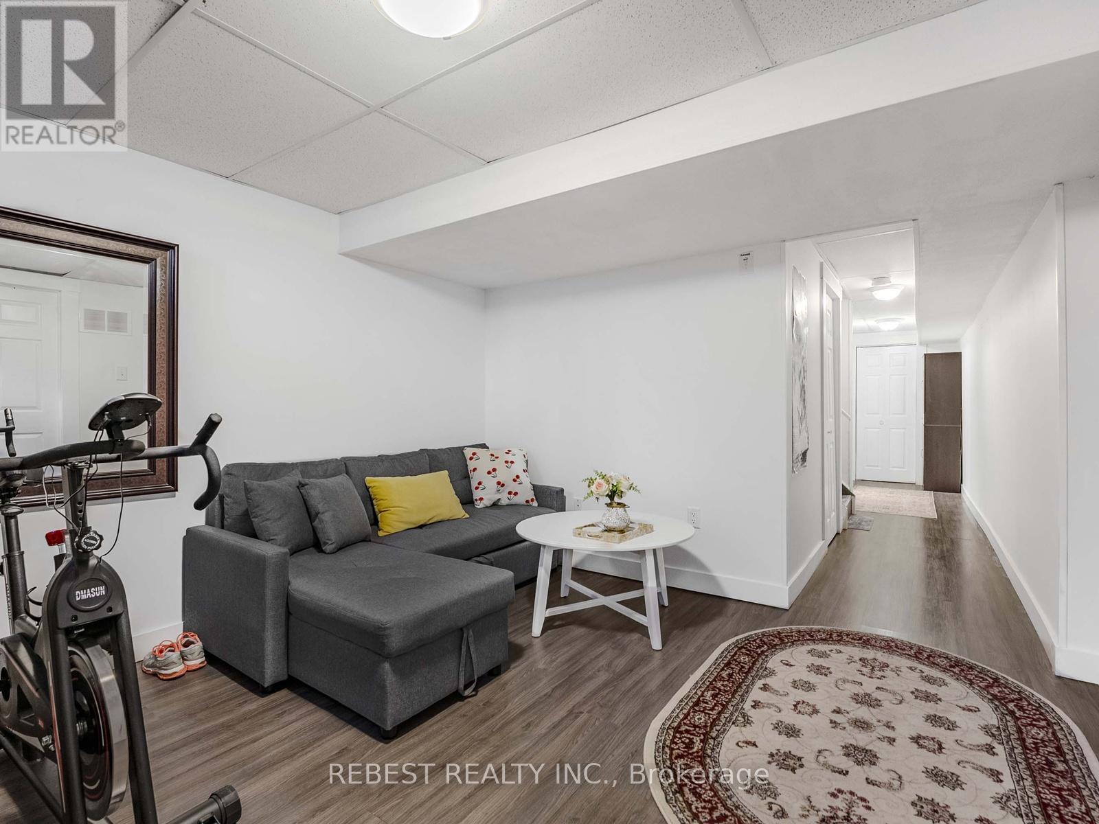 4057 Donnic Drive, Burlington (Alton), Ontario  L7M 0A5 - Photo 29 - W12898638