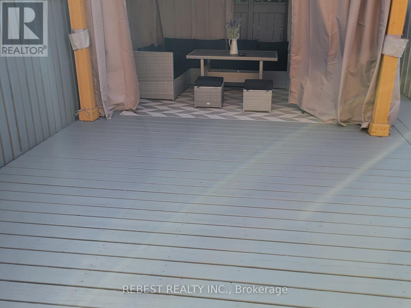 4057 Donnic Drive, Burlington (Alton), Ontario  L7M 0A5 - Photo 35 - W12898638