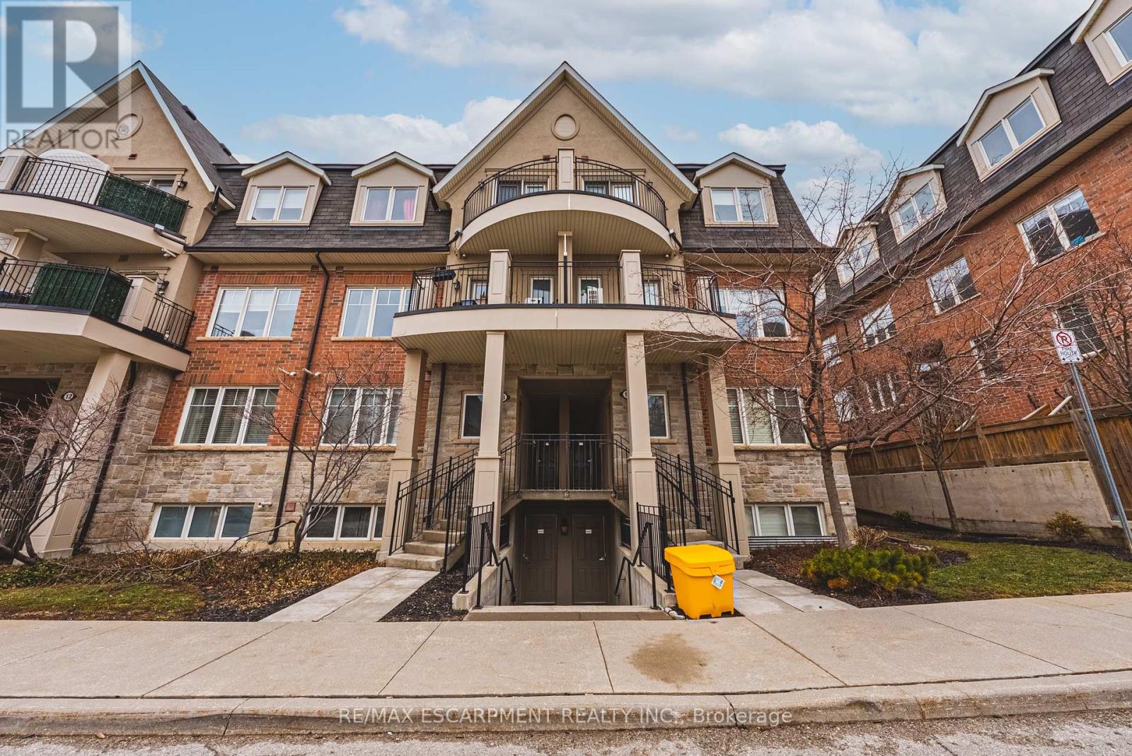 13-04 - 2420 BARONWOOD DRIVE, Oakville, Ontario