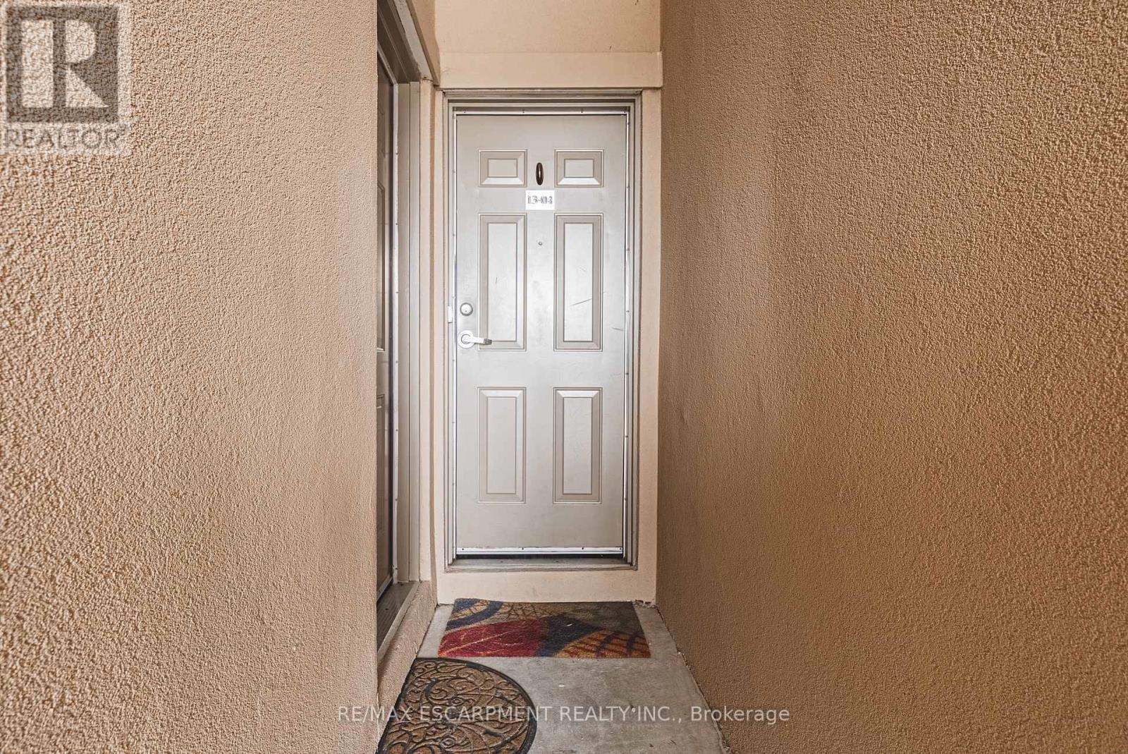 13-04 - 2420 Baronwood Drive, Oakville (Wm Westmount), Ontario  L6M 0X6 - Photo 3 - W12898646