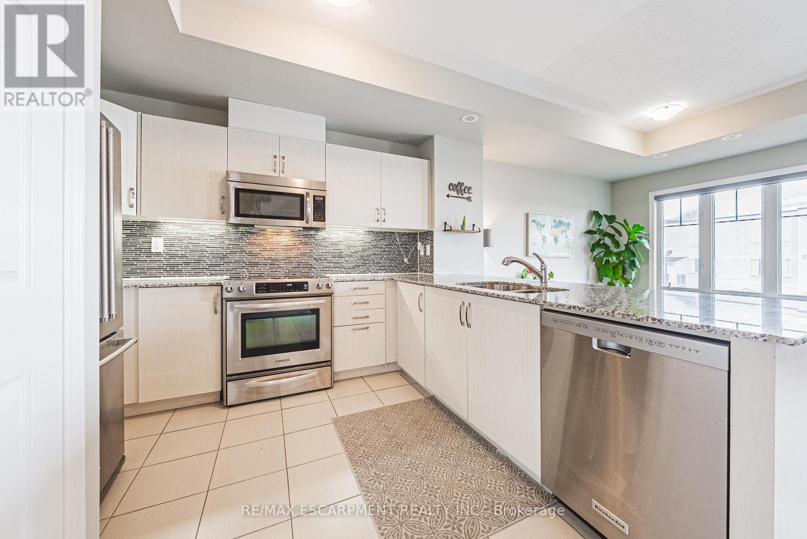 13-04 - 2420 Baronwood Drive, Oakville (Wm Westmount), Ontario  L6M 0X6 - Photo 8 - W12898646